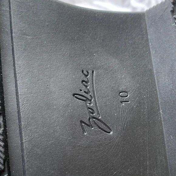 Zodiac Raya Buckle  Brown Mary Jane Flat - Picture 2 of 16